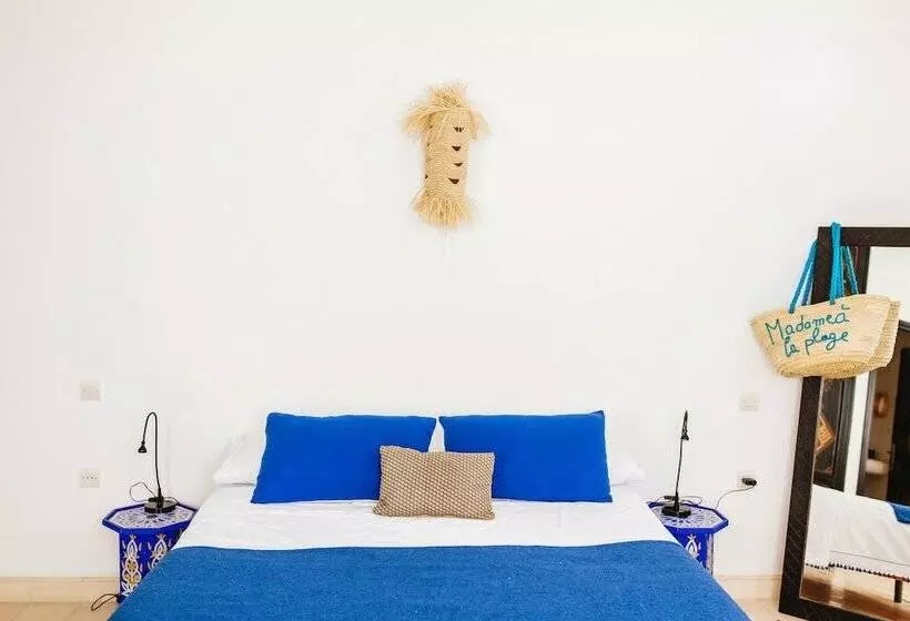 ペンション La Maison Des Ailleurs