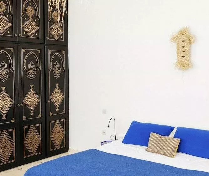 ペンション La Maison Des Ailleurs