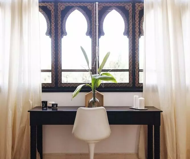 ペンション La Maison Des Ailleurs