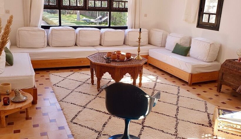 بنسيون La Maison Des Ailleurs