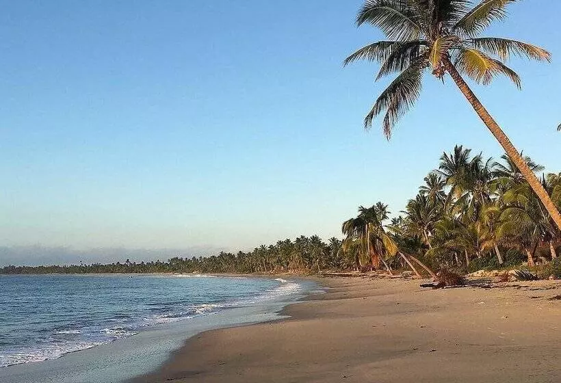 Majatalo Mike S Beach Cottages