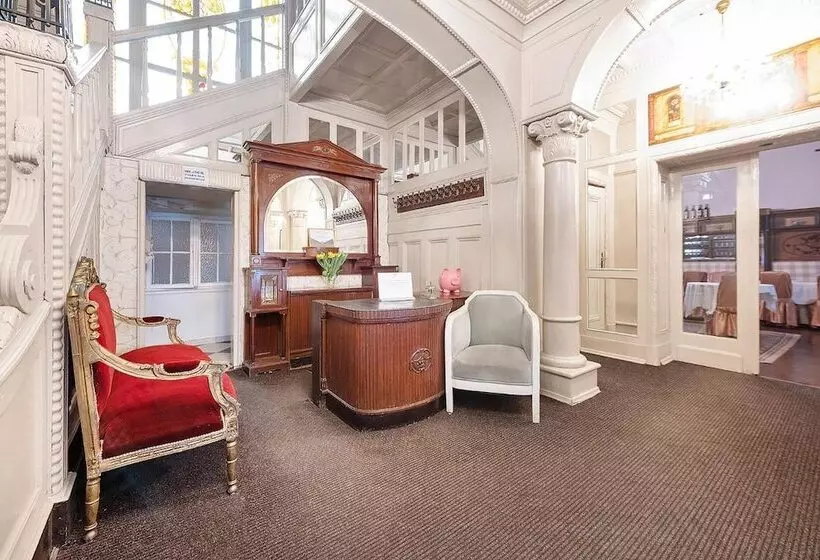 ペンション Pałacyk Deja Vu Residence