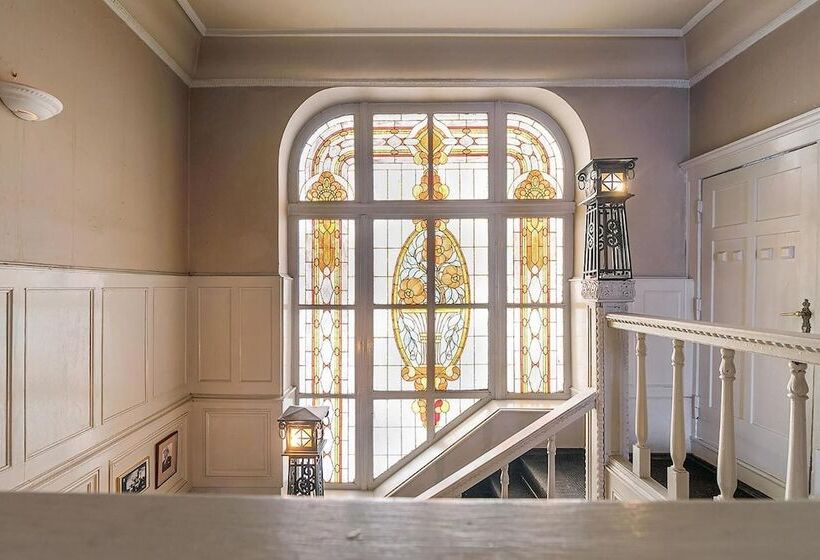 پانسیون Pałacyk Deja Vu Residence