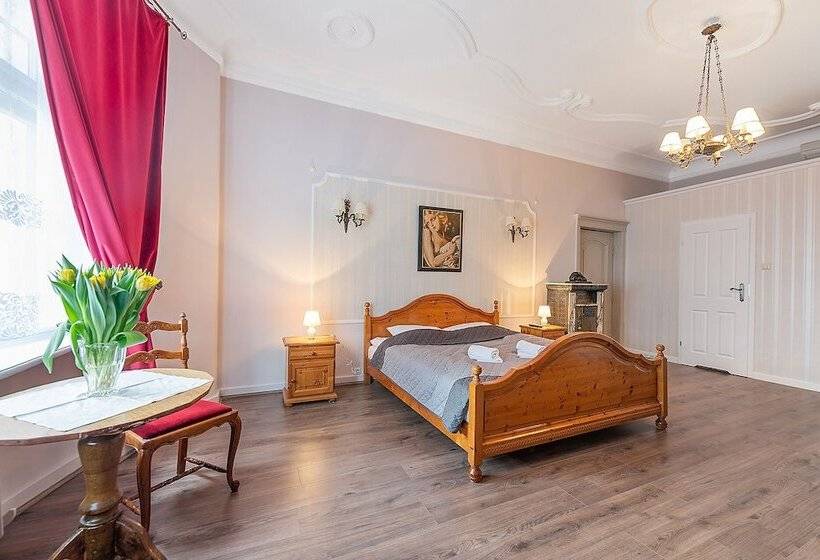 پانسیون Pałacyk Deja Vu Residence