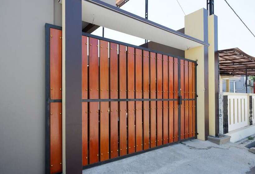 پانسیون Reddoorz Syariah Near Stasiun Tegal