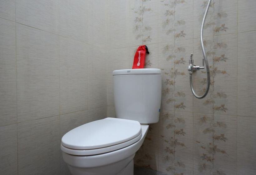 پانسیون Reddoorz Syariah Near Stasiun Tegal