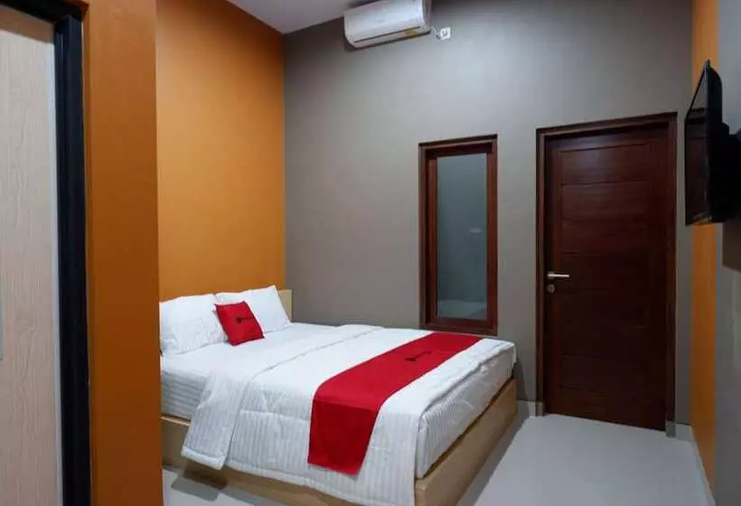Majatalo Reddoorz Syariah Near Stasiun Tegal