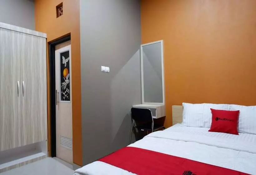 Majatalo Reddoorz Syariah Near Stasiun Tegal
