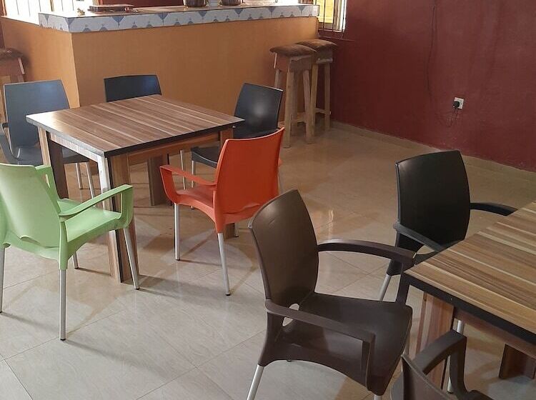 پانسیون Ribbos Bar And Guest House