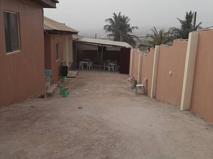 پانسیون Ribbos Bar And Guest House