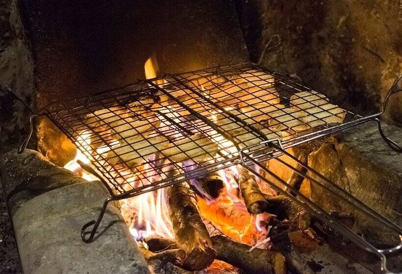 Plush Farmhouse In Bacchereto With Swimming Pool