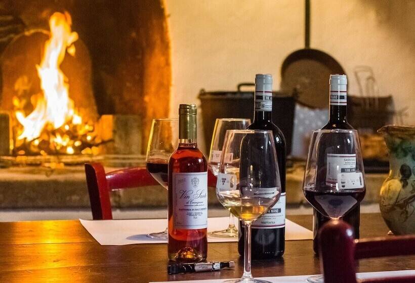 Plush Farmhouse In Bacchereto With Swimming Pool