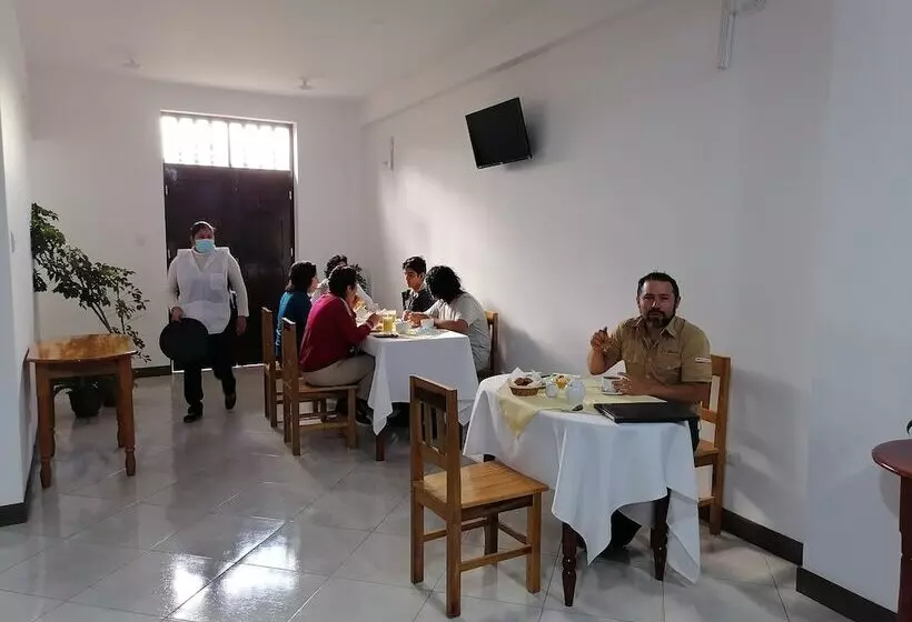 ユースホステル Chachapoyas Backpackers