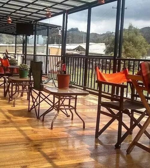 ユースホステル Subachoque Hostal