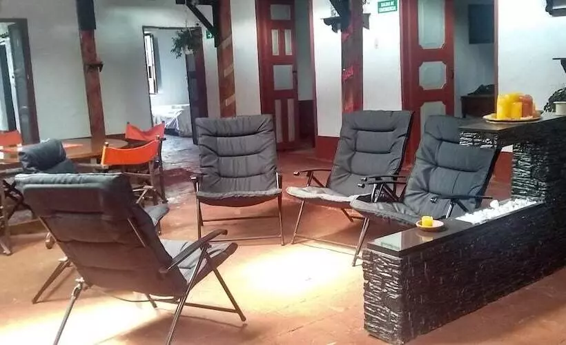 ユースホステル Subachoque Hostal
