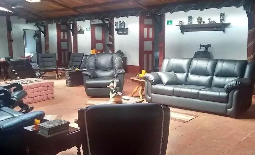 ユースホステル Subachoque Hostal