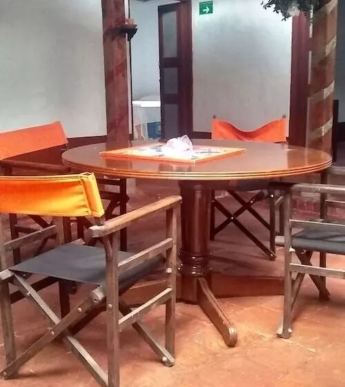 ユースホステル Subachoque Hostal