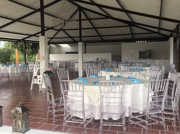 ベッドアンドブレックファースト Finca Hotel La Estrella Del Edén
