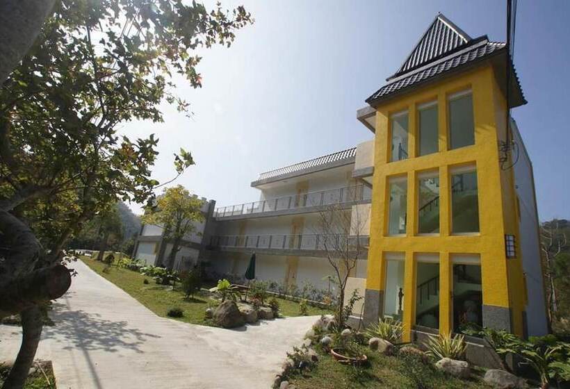 تختخواب و صبحانه Magnni Villa