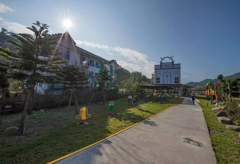 تختخواب و صبحانه Magnni Villa
