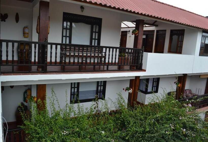 Отель El Zaguan De La Rueca