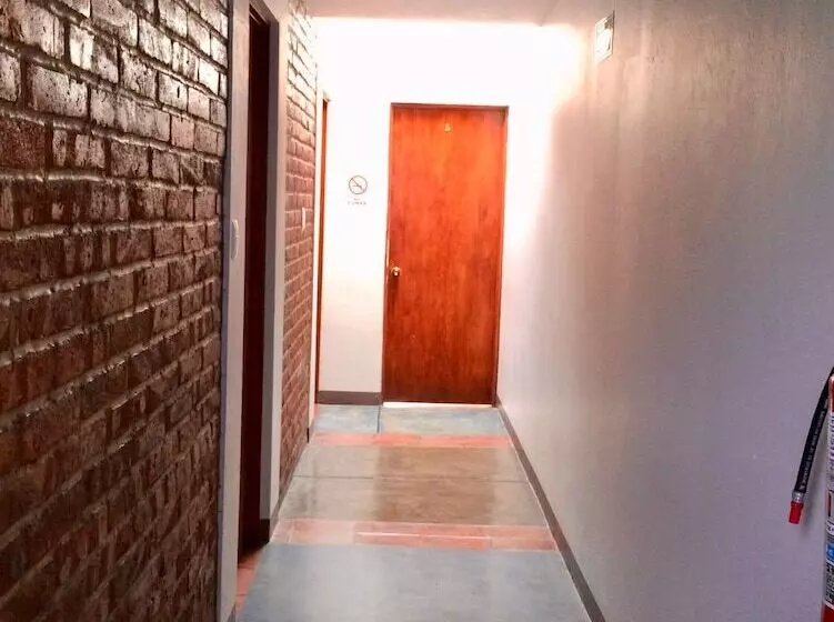 ホテル Hostal Casa Purpura