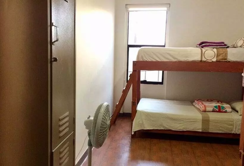 ホテル Hostal Casa Purpura