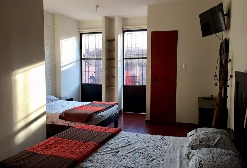 ホテル Hostal Casa Purpura
