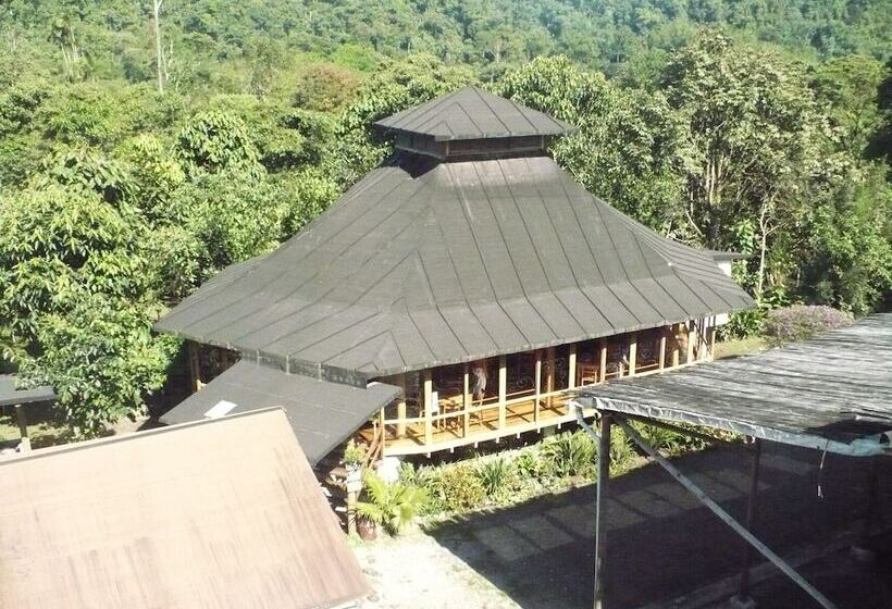 ホテル Hosteria La Roulotte Mindo