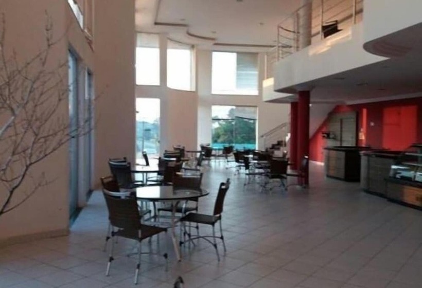 Отель Imbau Palace