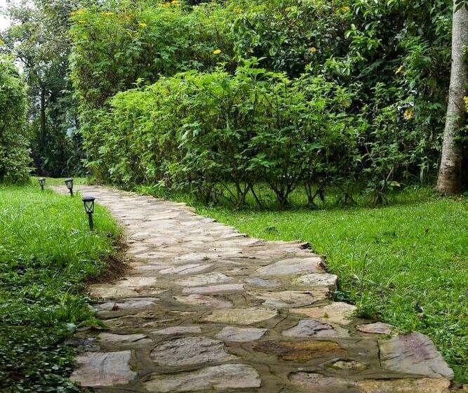 فندق Karungi Camp