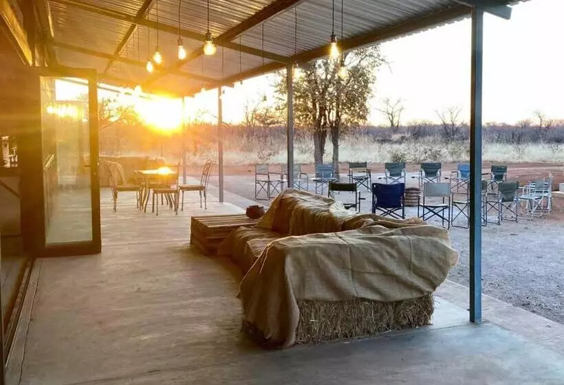 هتل Kifaru Luxury Lodge & Bush Camp