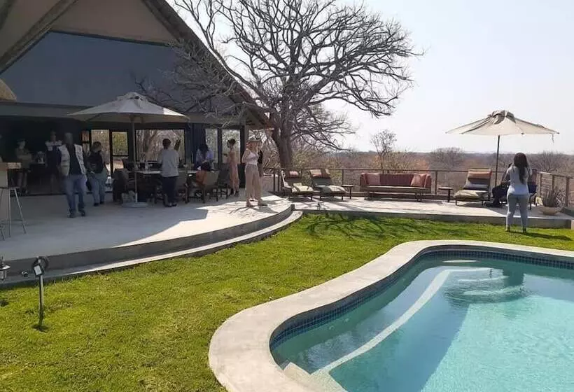 هتل Kifaru Luxury Lodge & Bush Camp