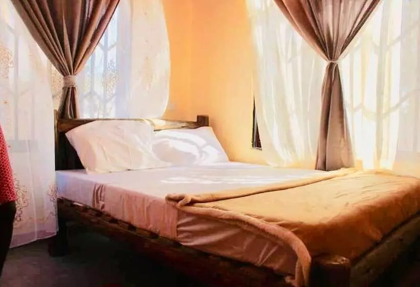 ホテル Ritungu Camp