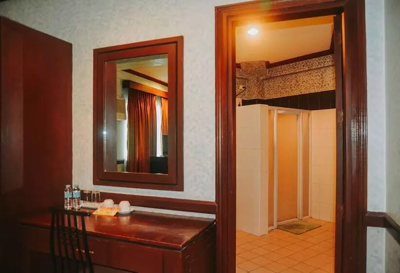 Hotelli Southgate Inn