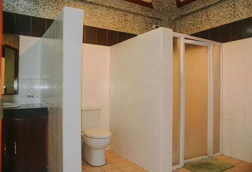 Hotelli Southgate Inn