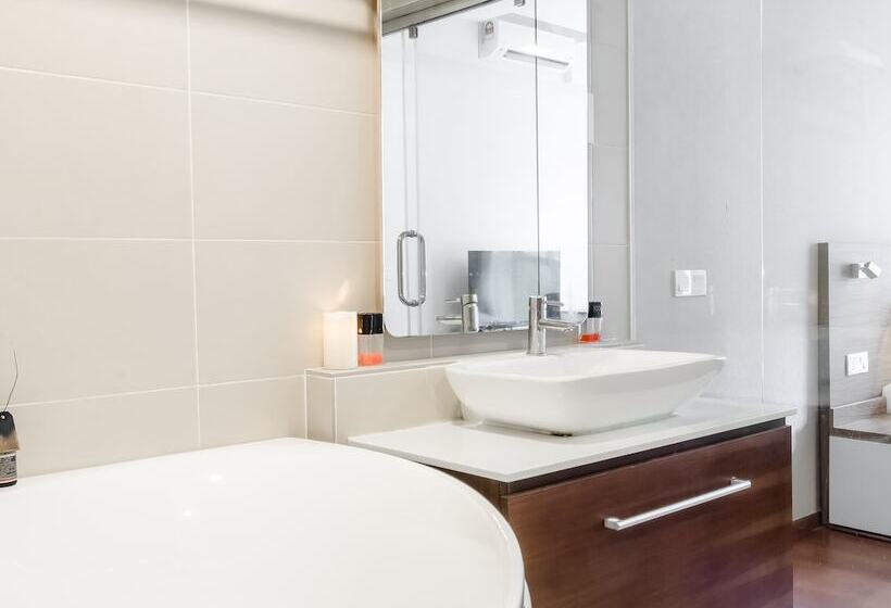 בית מלון כפרי The Haven Lakeside Suites By Verve