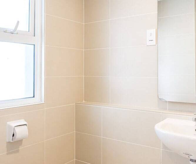 בית מלון כפרי The Haven Lakeside Suites By Verve