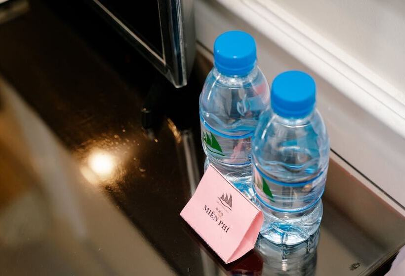 Hotelli White Palace Thai Binh