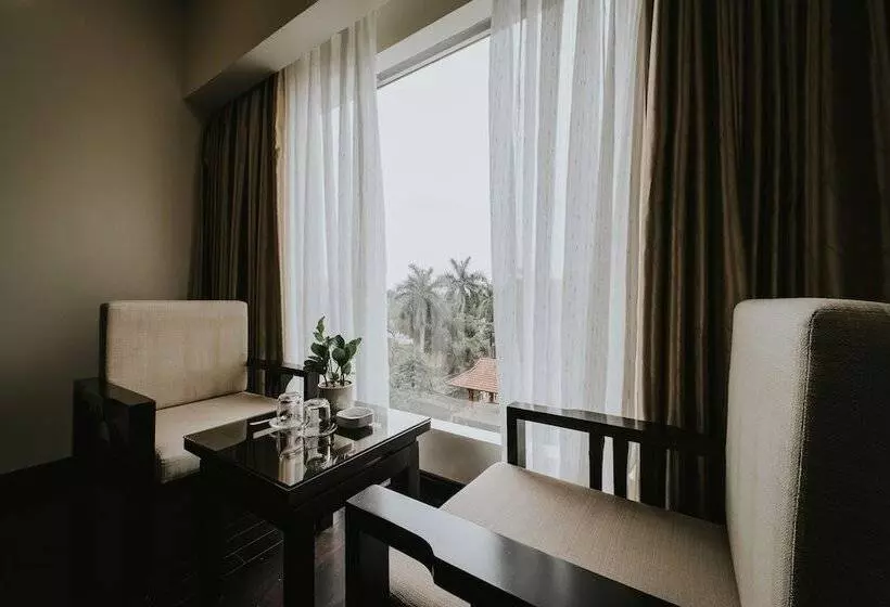 هتل White Palace Thai Binh