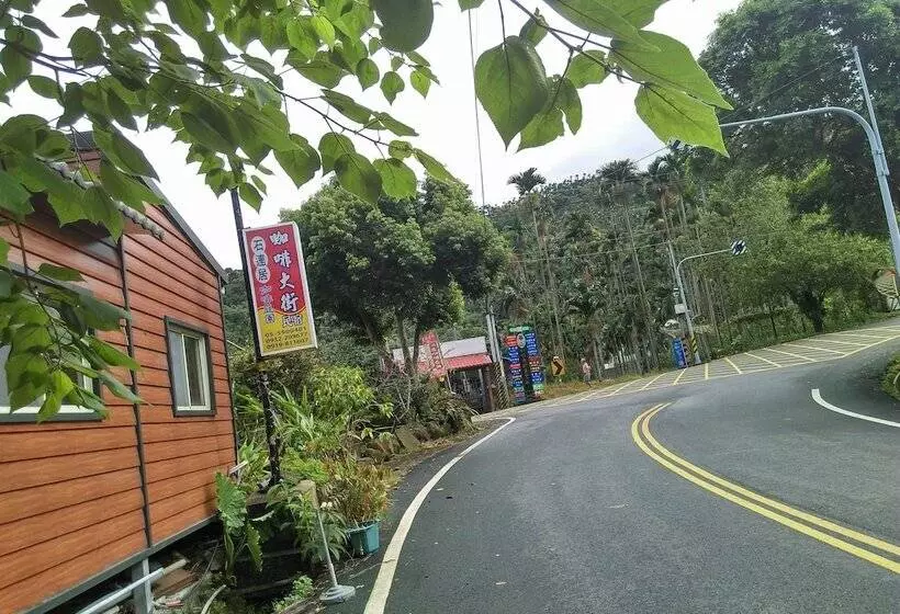 پانسیون Coffee Street Homestay