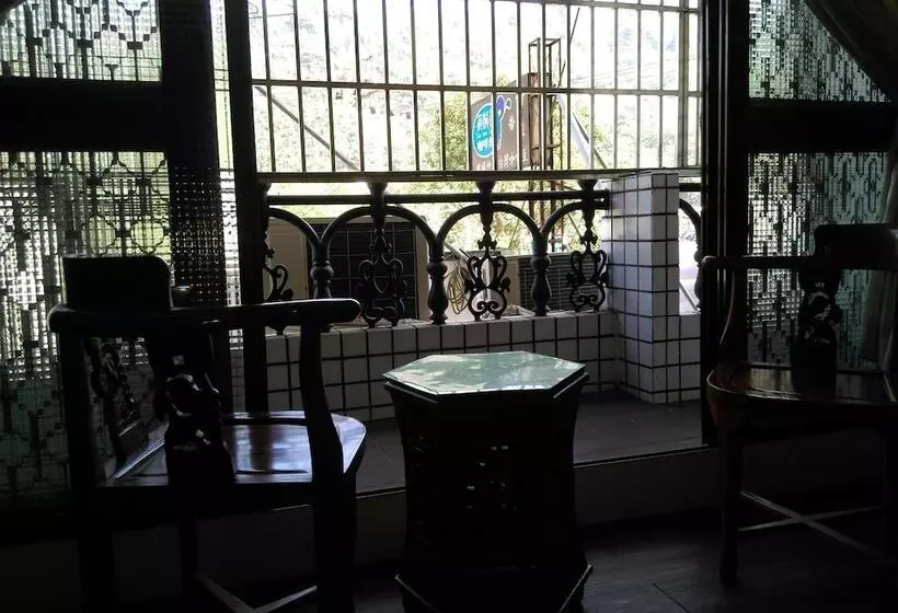 پانسیون Coffee Street Homestay