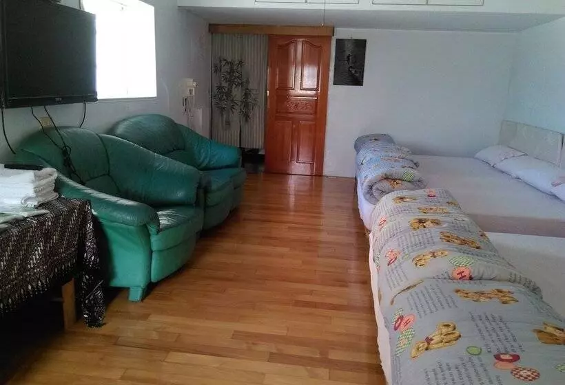 پانسیون Coffee Street Homestay
