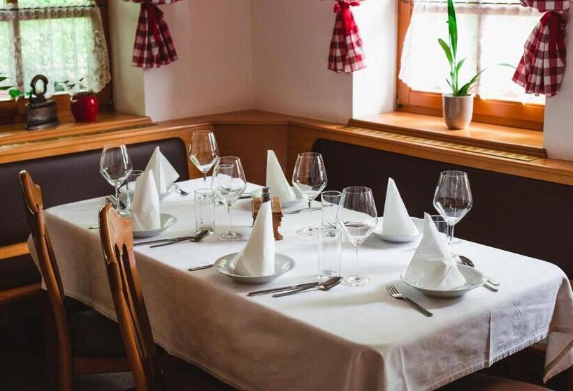 پانسیون Gostilna Logar