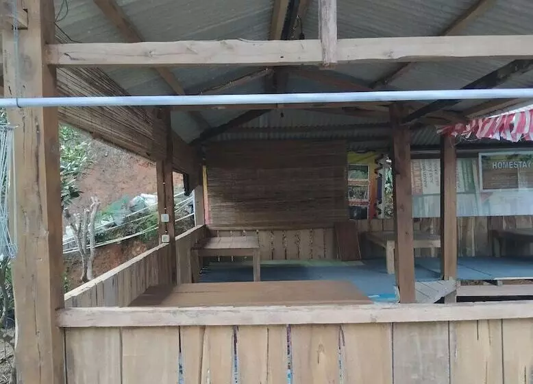 پانسیون Homestay Banyumili