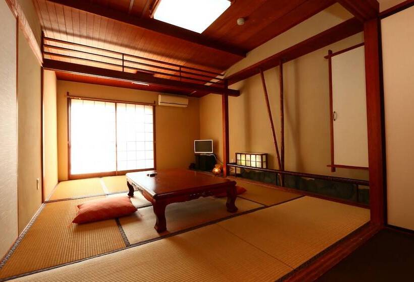 Пансион Hunagoya Takatori Ryokan