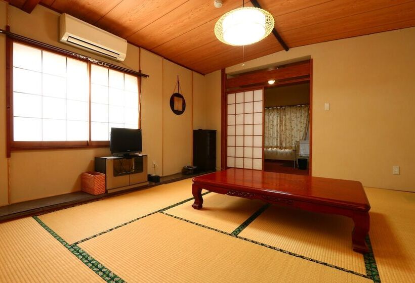 Пансион Hunagoya Takatori Ryokan