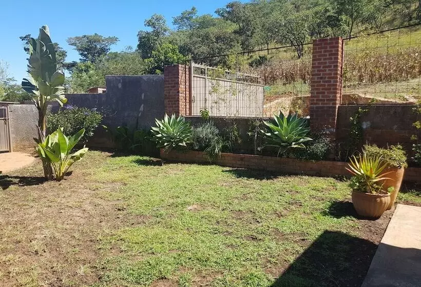 پانسیون Pachigomo Guest House