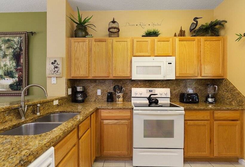 Walkin On Sunshine By Villadirect