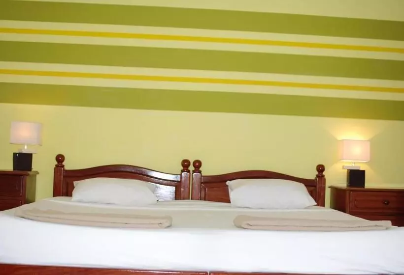 هاستل Residencial Raiar